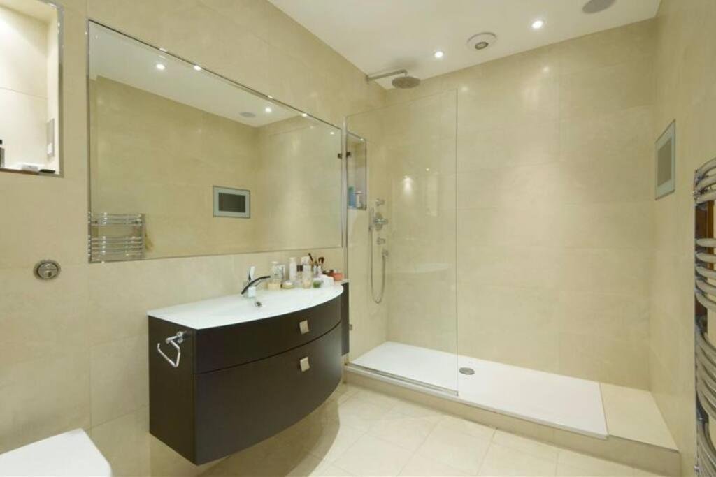 Designer 2 Bedroom Pimlico Londen Buitenkant foto