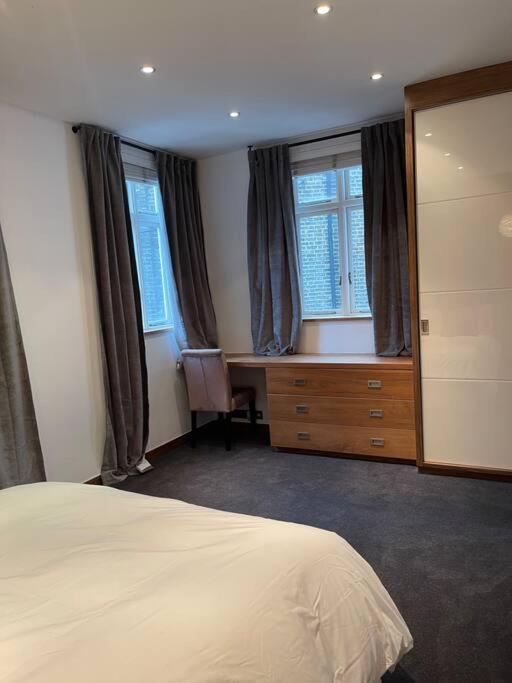 Designer 2 Bedroom Pimlico Londen Buitenkant foto